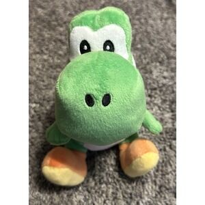 2017 NINTENDO SUPER MARIO STUFFED YOSHI PLUSH (LITTLE BUDDY)